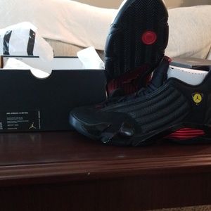 Air Jordan retro 14 bred